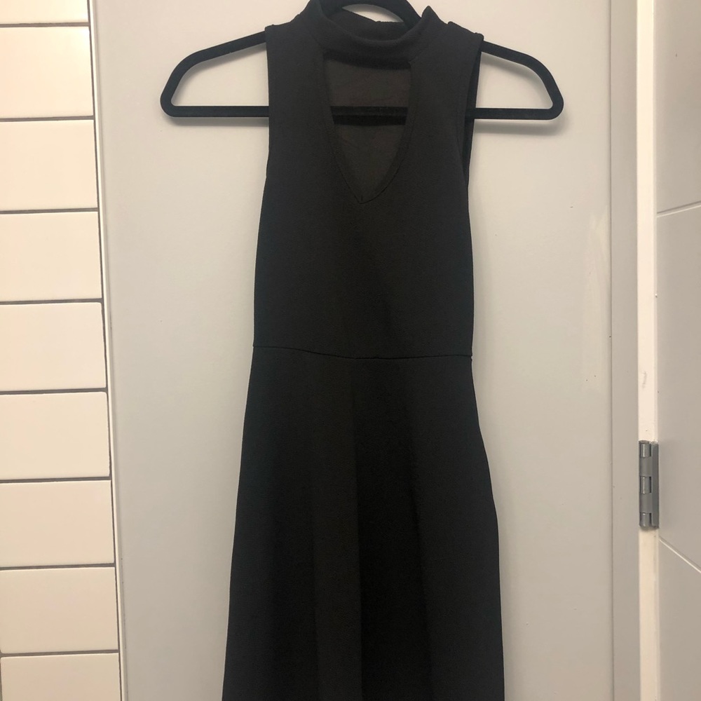 Assorted Dresses Size Small - Picture 5 of 6